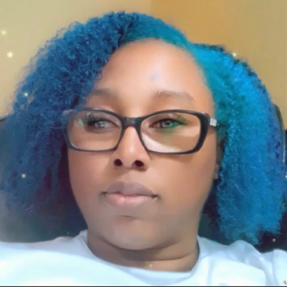 Meet your Posher, Nita - Picture 3 of 16